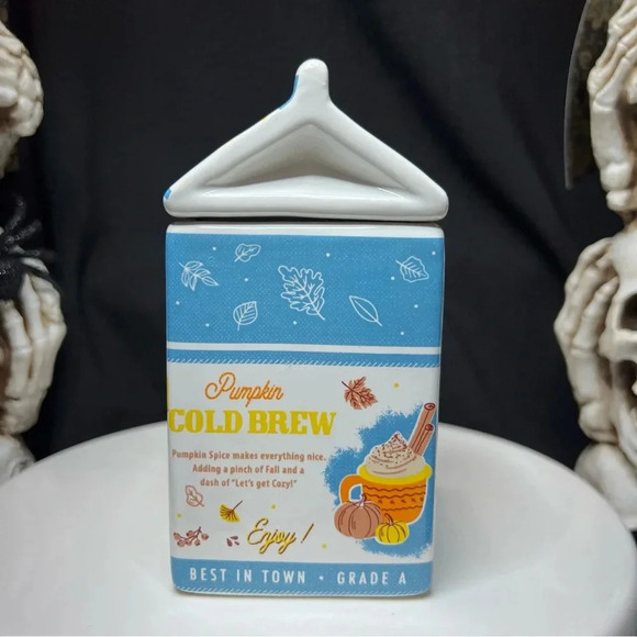 DW Home GOODIES Fall Halloween Milk Carton Pumpkin Cold Brew Scented Candle - Picture 6 of 12